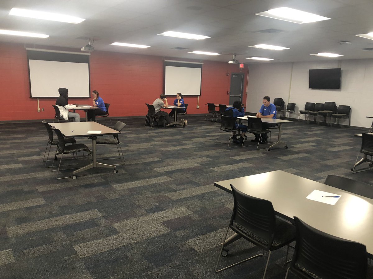 Biggen7878's tweet photo. @DTSExcellence Ss conducting Data Conversations with the community. Thank you @RollsRoyce for supporting us. #DecaturProud #TomorrowReady https://t.co/CXC8WLFFMz