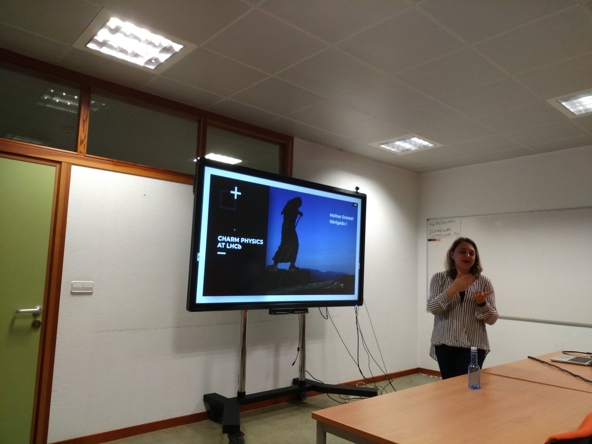 Thanks a lot to <a href="/epolycarpo/">Erica Polycarpo</a> for joining us at <a href="/IGFAE_HEP/">⚡ Instituto Galego de Física de Altas Enerxías ⚛️</a>. Great seminar, LHCb is really doing a fantastic job in charm physics!