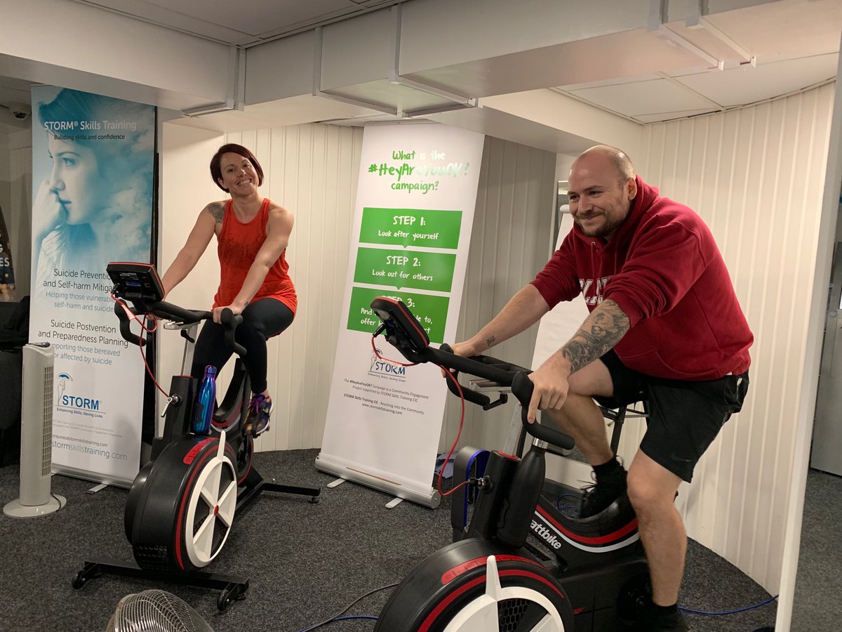 storm_cic's tweet photo. Waterside Boys v’s girls team challenge ⁦@WatersideDids⁩ for #WSPD2019 ⁦@cycle_globe⁩ who will be champions? Can they beat team Police ⁦@GMPStockport⁩ total of 62k?! https://t.co/fFoocD4aQq