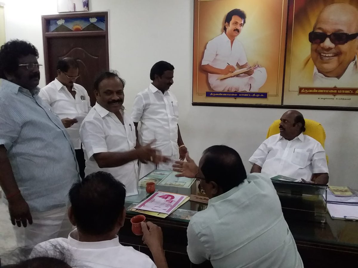 ItWestdmk's tweet photo. முப்பெரும்விழா நடைபெறும் இடத்தை நேரில் சென்று பார்வையிட்டார் அதனை தொடர்ந்து முன்னால் அமைச்சர் எ.வ.வேலு அவர்களை  கடலூர் மேற்கு மாவட்ட செயலாளரும் திட்டக்குடி சட்டமன்ற உறுப்பினருமான சி வெ கணேசன் சந்தித்தார் உடன் நெய்வேலி சட்டமன்ற உறுப்பினர் சபா ராஜேந்திரன் MLA
#mks
#dmk
#evvelu https://t.co/ksr57V62Ek