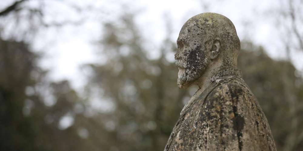 SOArchives's tweet photo. 🔎Dans le rétro de #Bordeaux : @sudouest vous raconte l'histoire d'Ulysse #Gayon, le roi de la bouillie bordelaise #viticulture https://t.co/rv32xJscvL https://t.co/edS8qBAH7v