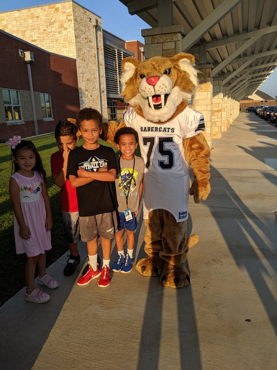 Lindsay Bui tweet media