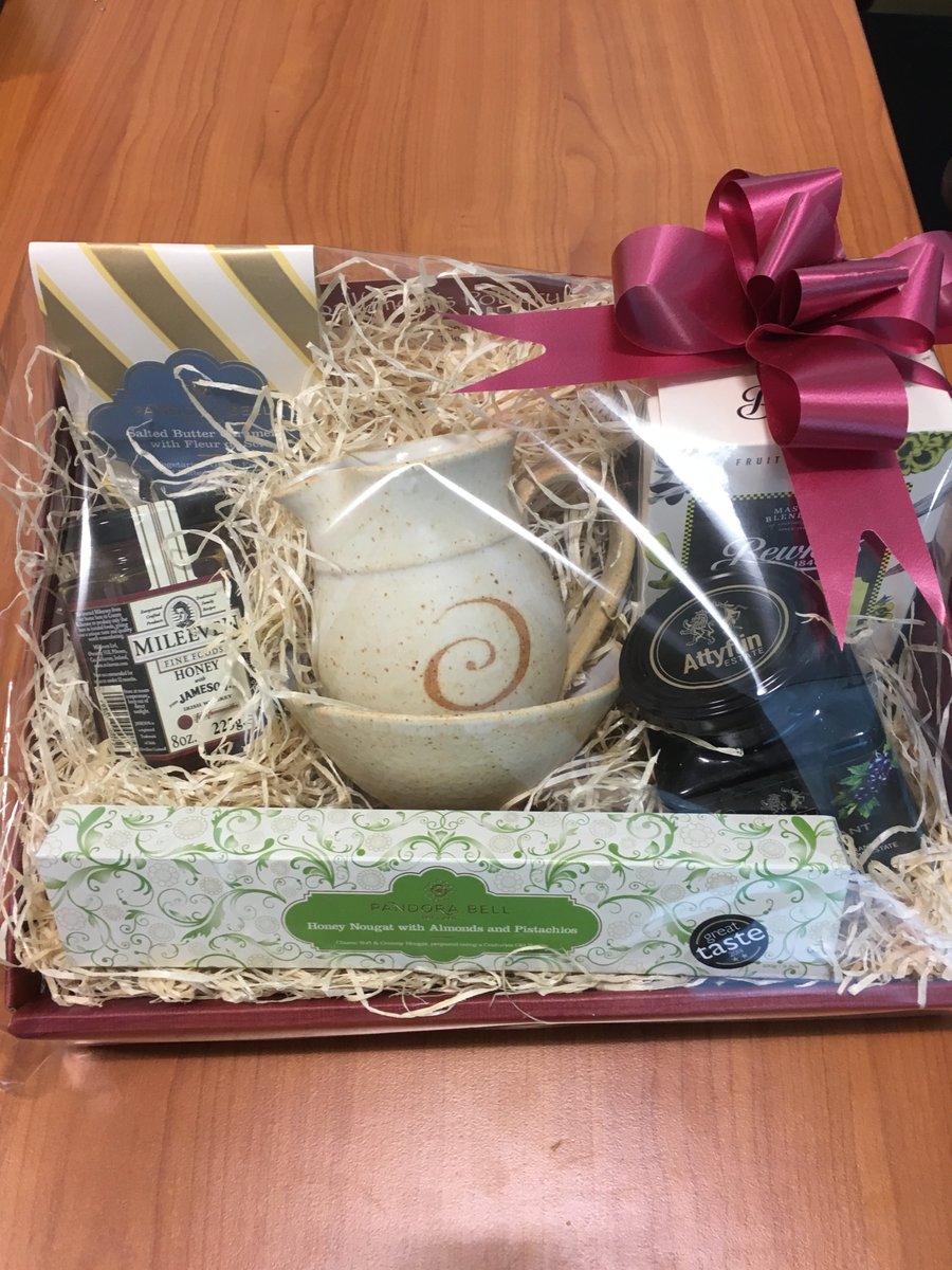 Attendees of 'Growing a € Million + Business in the Mid-West #growingyourbusiness have the chance to win this wonderful hamper with pottery from @BallymorrisP and delicious goods from @BewleysIreland @attyflinestate @mileevenfoods @pandorabell