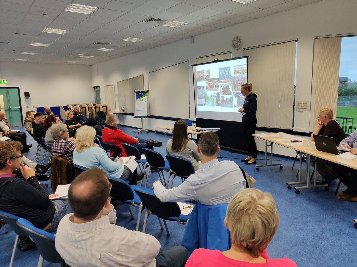 ClubSportEdin's tweet photo. Delighted to have @Beats_10 presenting on her experience in sport to kick off the CSE AGM! Legend. https://t.co/qsfW2AZu5L