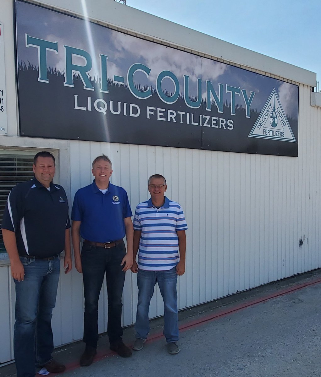ILFERTCHEM's tweet photo. IFCA would like to thank Rep Windhorst for coming down to Tri-County Fertilizer in Eldorado this morning. Had a good discussion with him regarding #anhydrous ammonia, crop protection products and the Illinois business climate.

@P_Windhorst #Fertilizer #friendofag @AgRetailers https://t.co/CvZPknEiME