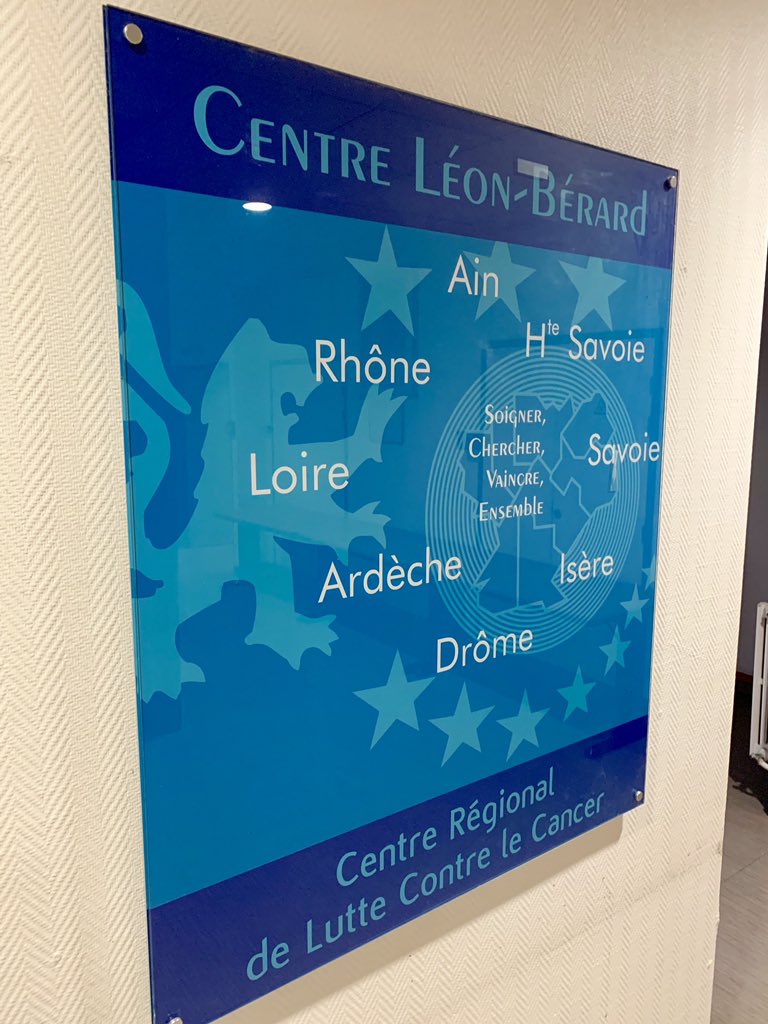 prefetrhone's tweet photo. Le préfet P.MAILHOS inaugure l’accélérateur en radiothérapie du Centre de lutte contre le #Cancer L.Bérard.
Un outil à la pointe de la technologie qui marque un progrès significatif pour le @CLCCLeonBerard &amp; le pôle d’excellence lyonnais dans la prise en charge des patients. https://t.co/bTfnhNJoEs