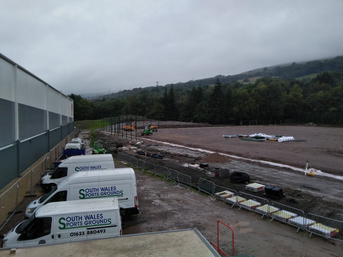 USWSport's tweet photo. Another busy start to the week with @FAW_Womens @EFLTrust @CymoeddSport and continuing progress on our new 3G with @Swsgl
Dechrau prysur arall i'r wythnos gyda @FAW_Womens @EFLTrust @CymoeddSport a chynnydd parhaus ar ein 3G gan @Swsgl #performancesport #topclassfacilities https://t.co/kQtpkg2uXf