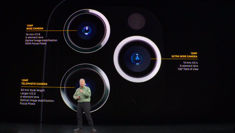 unocero's tweet photo. @tim_cook Ahora sí: las cámaras. El sistema trasero del #iPhone11Pro y el #iPhone11ProMax tiene una #widecamera de 12MP, un #telefoto de 12MP y una #ultrawide, también de 12MP. #AppleEvent https://t.co/nNCkRvPJ5N