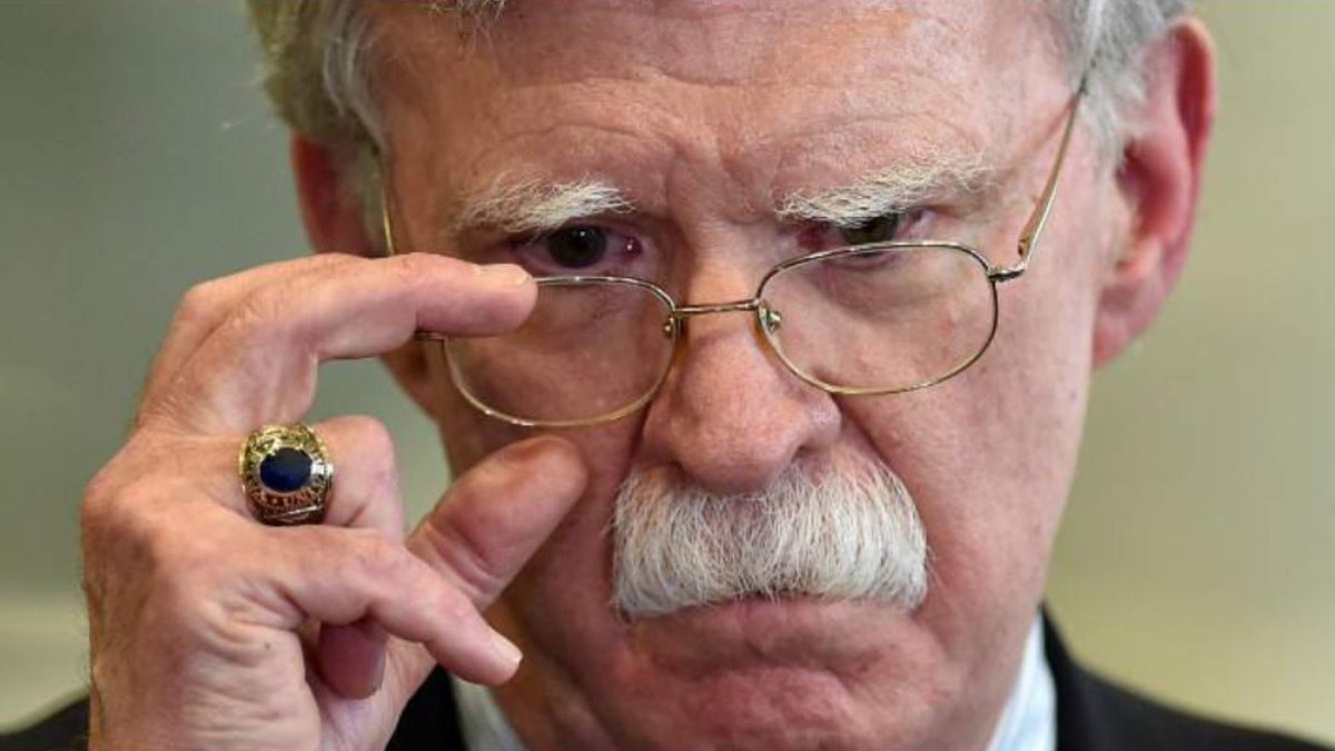 Mick_Limerick's tweet image. A mongering war hawk named John
Went to work for a conman named Don
His views wouldn’t waver
So he fell out of favor
For not being part of the con

#NSAfail
#IncoherentForeignPolicy