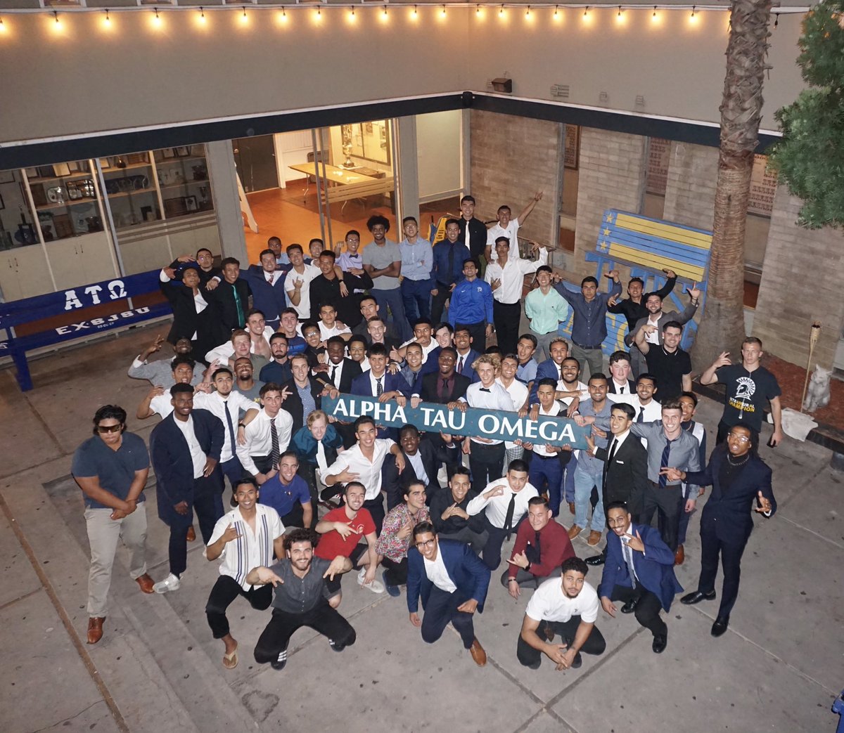 AlphaTauOmegaSJ's tweet image. We’d like to introduce our Fall ‘19 pledge class, the Upsilons! Shoutout to @babyparkaa for another great rush and let’s get this semester started ⚡️ #Υessir #outchere