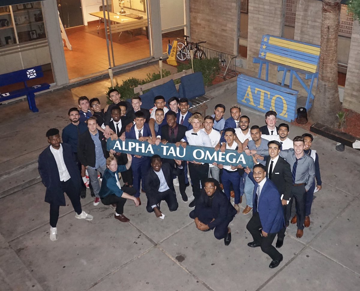 AlphaTauOmegaSJ's tweet image. We’d like to introduce our Fall ‘19 pledge class, the Upsilons! Shoutout to @babyparkaa for another great rush and let’s get this semester started ⚡️ #Υessir #outchere