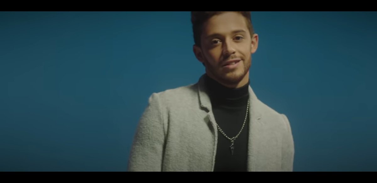 ruggexchiara's tweet photo. Como solo poder elegir una parte favorita del video si me encantó todo??
La rompes! @_ruggero la canción y el video son un fuego!!! Y me encanta! #NoTeVoyAFallarVideo https://t.co/MF36z1PHl4