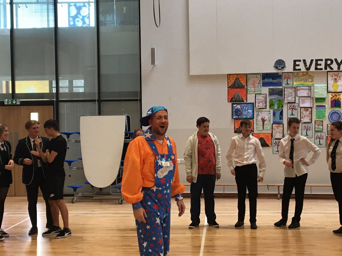music_cvhs's tweet photo. Thank you to @IanSheepieSmith for working with our school show cast today! Everyone had a ball! #ItWasABelter #Awright #LearningFromAPro #ThankYouForTheAdvice #Inspirational #teamCVHS @ClydeValleyHS https://t.co/wBY43I0AqH