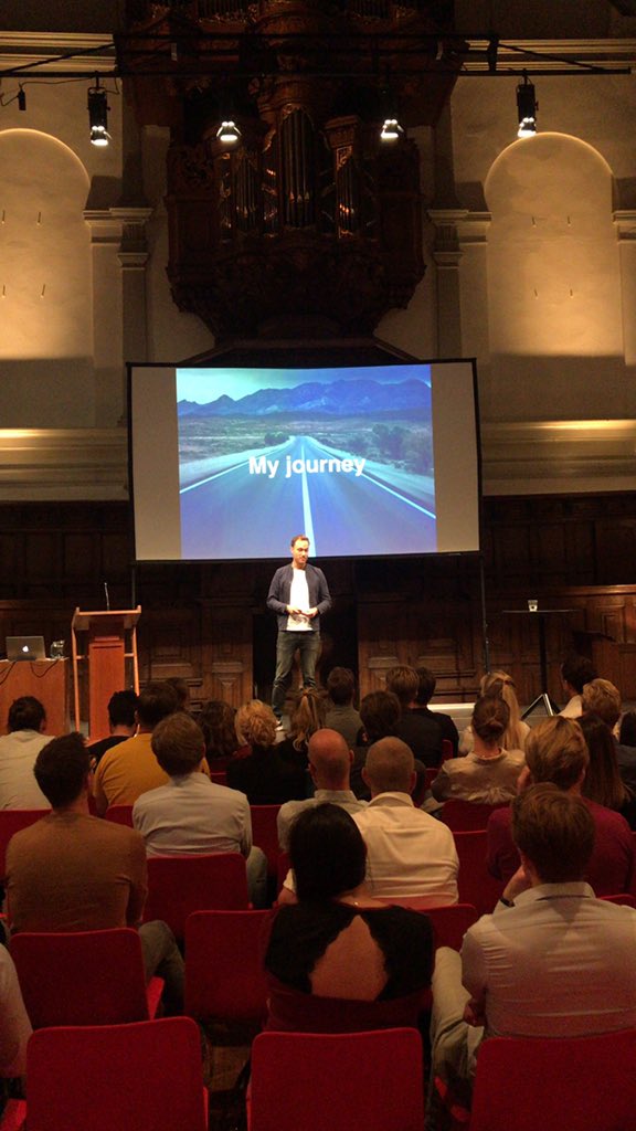 Onze laatste spreker van de avond: Thomas Pleunis. #OnlineTuesday #92 #Rodehoed #Amsterdam #Newpeople