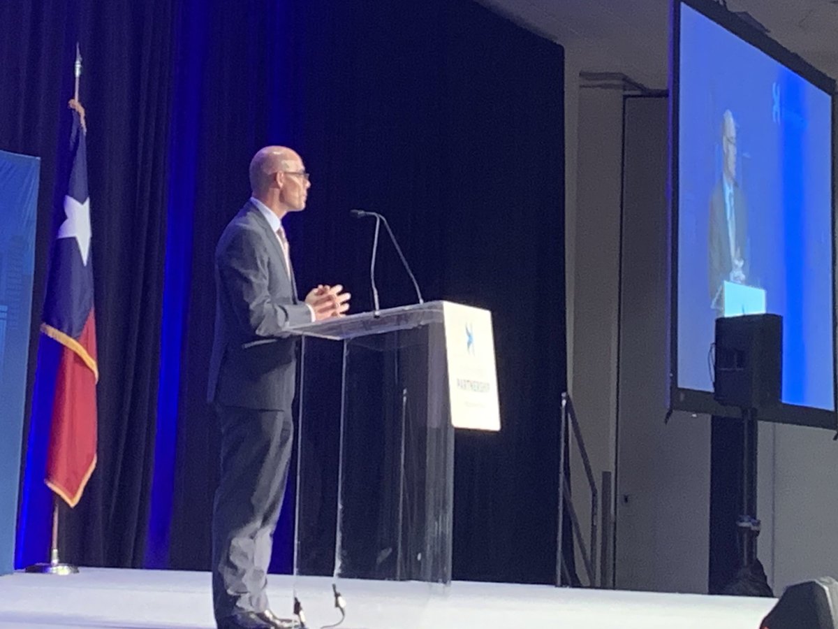 tmakrivera's tweet photo. .@HarrisCoPct2 attended today’s @GHPartnership #stateofHou luncheon today at the @nrgpark. @RepDennisBonnen spoke about this year’s legislative session, the accomplishments &amp; work that still needs to be done. Great seeing many colleagues @UnionPacific @jarvisjohnsontx. #hounews https://t.co/U6F3mAuGG5