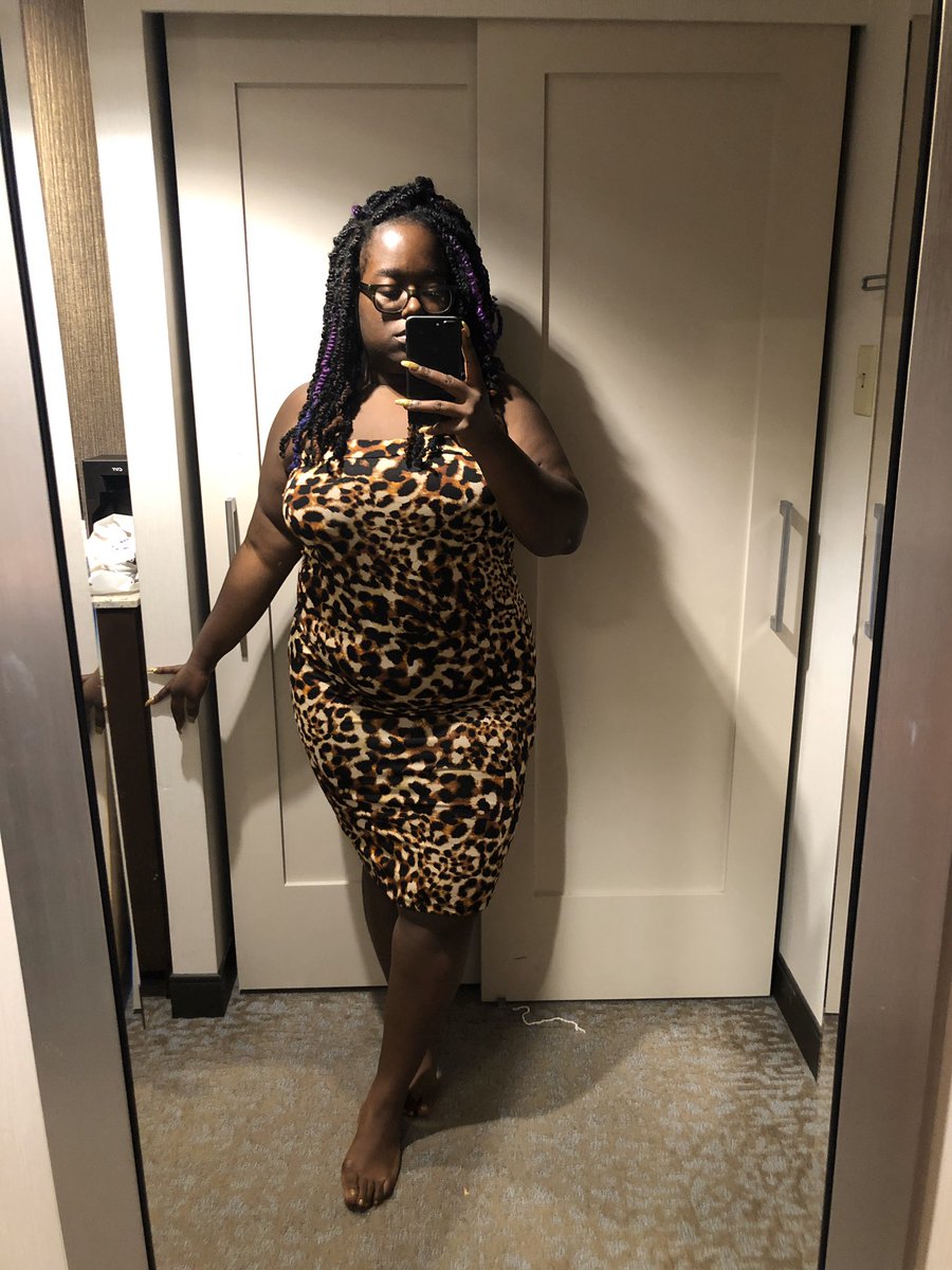 SOACurvyGirl's tweet photo. FATshion Tip Tuesdays: wearing a skirt three different ways. Versatility is key when it comes to the clothes you have. Make them work for you and not the other way around. A few tucks and folds can make a huge difference! You should try it sometime ✨ #SexyForAll #Rebdolls #SOACG https://t.co/UlyJvclcX3
