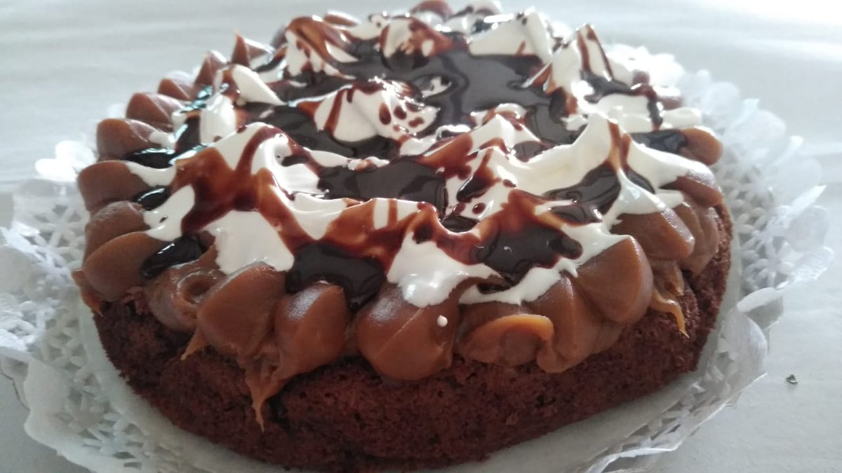 darwin_job's tweet photo. Me encanta lo que hago, por eso lo muestro en todas las redes. Siempre tratando de superarme
#chocolate #brownie #extrachocolate
#alfajores #maizena #mates #materos https://t.co/FS5Baick48