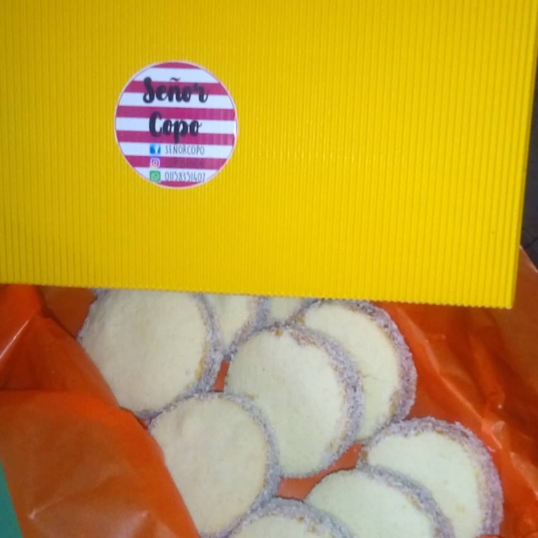 darwin_job's tweet photo. Me encanta lo que hago, por eso lo muestro en todas las redes. Siempre tratando de superarme
#chocolate #brownie #extrachocolate
#alfajores #maizena #mates #materos https://t.co/FS5Baick48