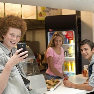 Alle scholen in het primair onderwijs, voortgezet onderwijs, het middelbaar beroepsonderwijs én kinderopvanglocaties kunnen nu subsidie aanvragen voor drie activiteiten: moestuinieren, koken of een excursie of gastles op het gebied van voeding. Meer info: buff.ly/2TWe51t