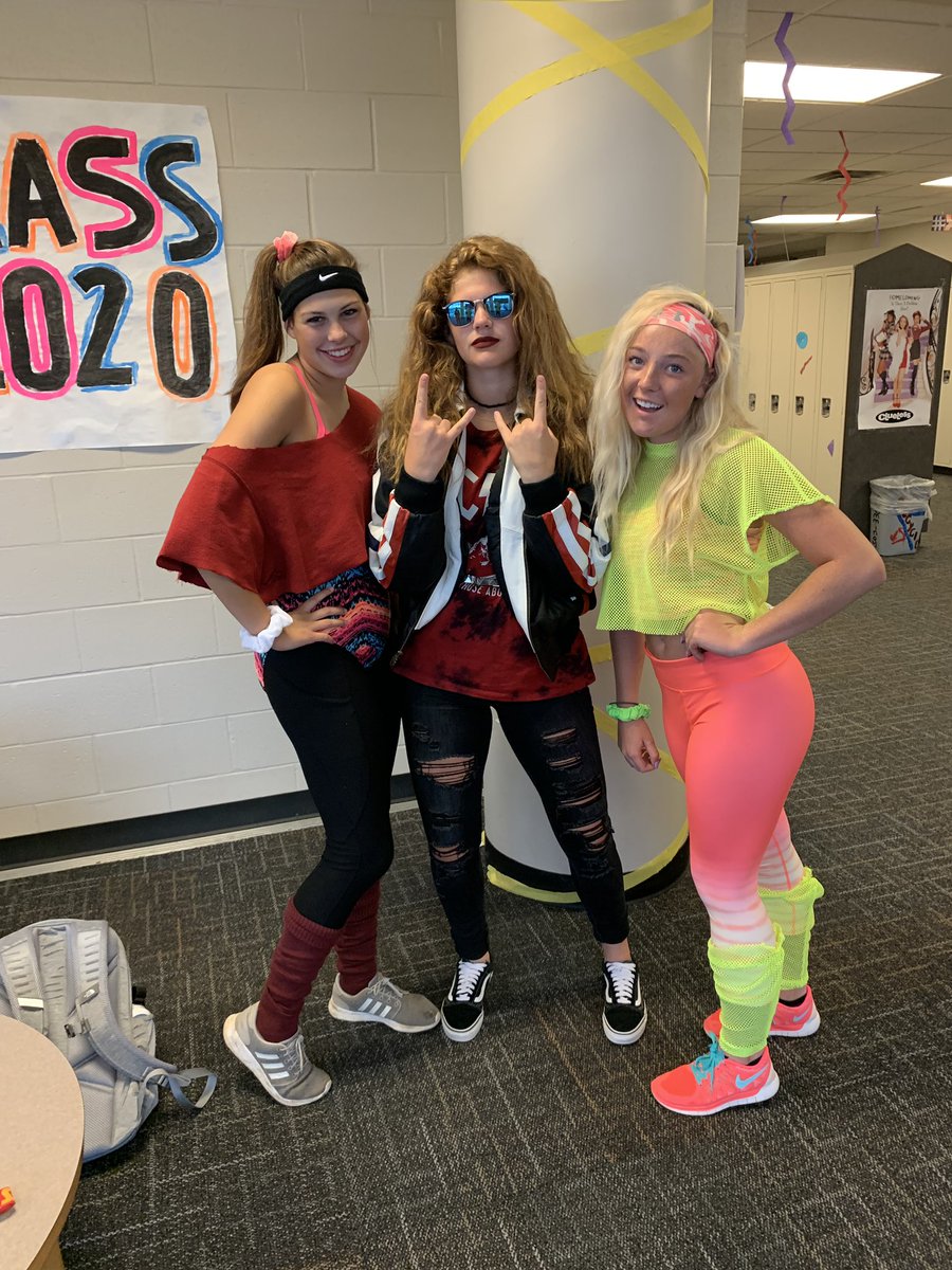 BrylieGoff's tweet photo. Join us for our jazzercise class @ 6:00 to learn how to win the spirt gnome #phshoco19 @SOUTH_STUCO https://t.co/ItDNkLTOep