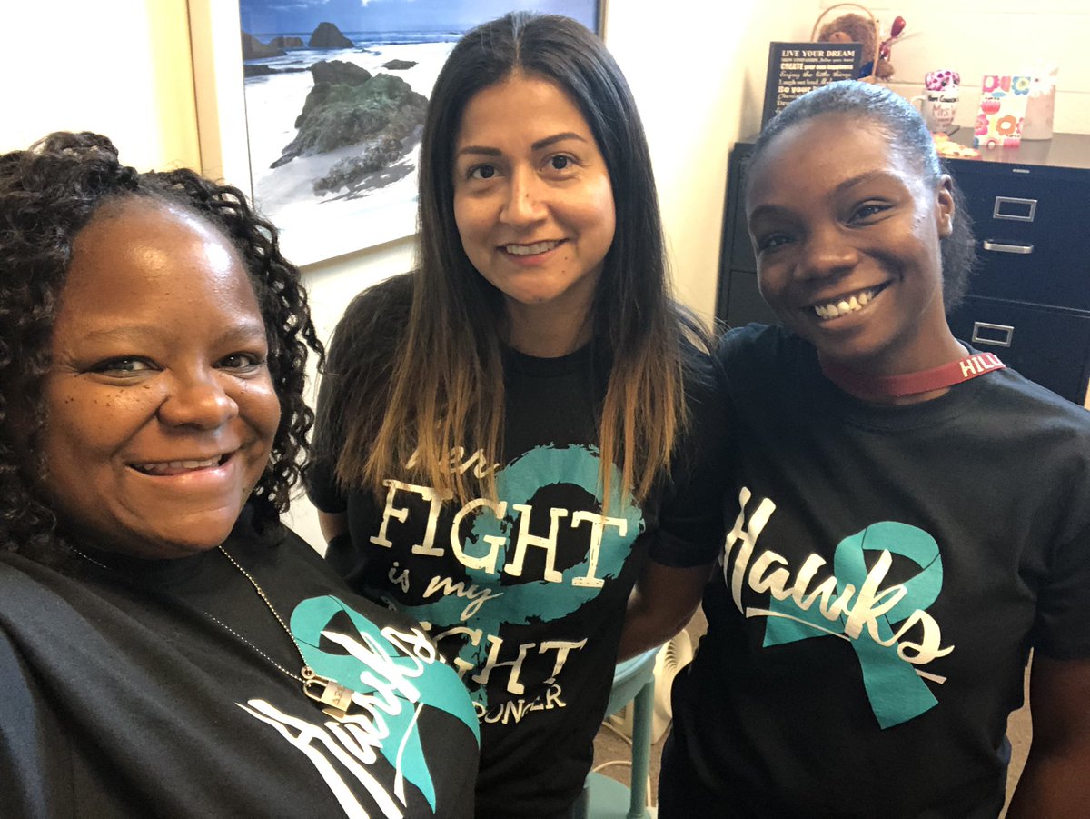 GroveCounselors's tweet photo. We love you Coach Center‼️❤️‼️ #CenterStronger https://t.co/dQVTLOFwdp
