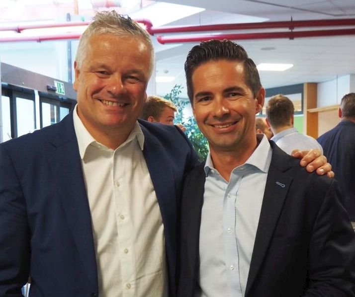 DimensiondataA's tweet photo. Starke Partner für die Zukunft

(1) Wir freuen uns sehr: Der offizielle Launch unserer neuen Unternehmensmarke NTT rückt näher. Das haben wir heute im Zuge eines Business Breakfasts auch zum Anlass genommen, um uns mit unserem Partner Cisco näher über unsere Zukunftsstrategie ... https://t.co/vCBf3vfTOA