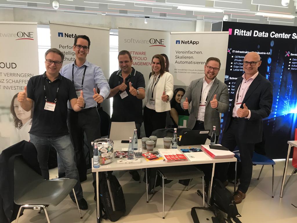 NetAppDACH's tweet photo. Ausschreibungsfreie Public #Cloud Services für #Forschung und #Lehre - mit @comparex_de und #NetApp kein Problem! Wie das aussehen kann, verraten unsere Experten Ihnen heute und morgen auf der ZKI-Tagung in Düsseldorf. #DataDriven https://t.co/foyyOdSHpn