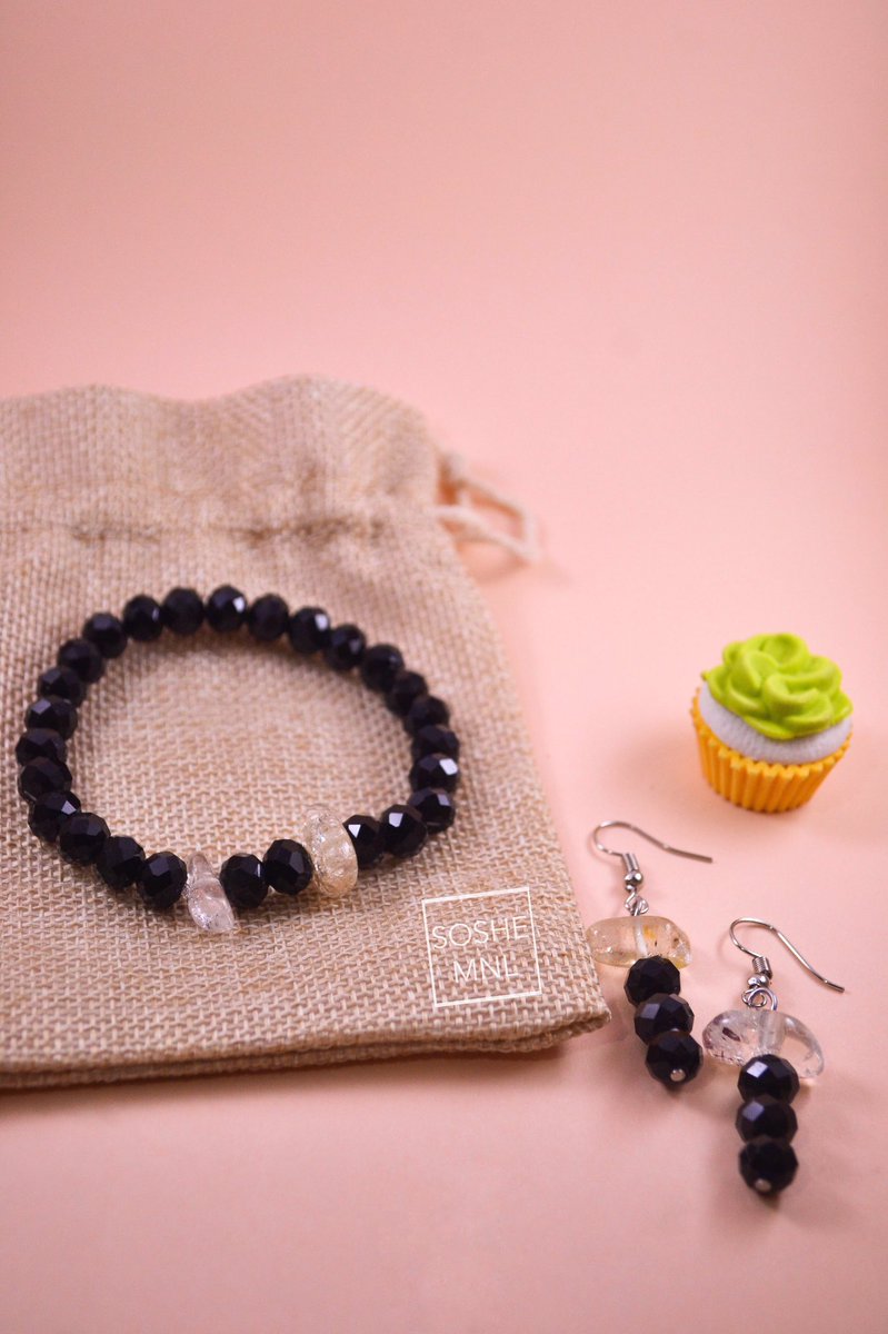 SosheMnl's tweet photo. Ikapati Earrings + Bracelet Set💕

▪️P299 set (comes in a katya pouch)
▪️P129 individual earring pair ▪️P199 individual bracelet .
Get yours now 💌

#Earrings #EarringsPh #Bracelets #BraceletsPh #Handmade #HandmadePH #beadedearrings #beadedbracelets #beadedbraceletsforsale https://t.co/pTDFmIztfQ