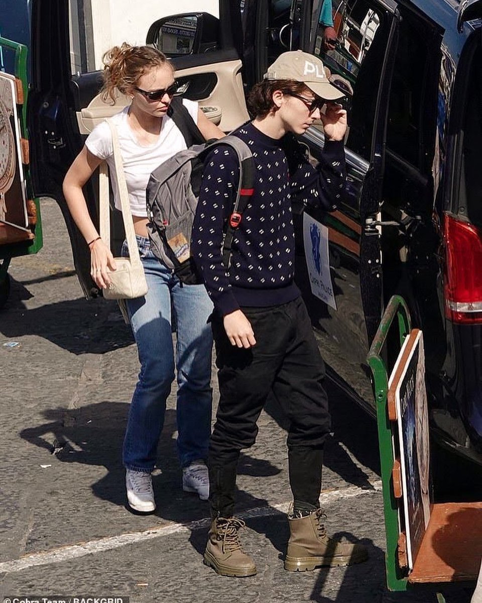 Diz ジョニーデップの娘でシャネルのモデルで ティモシーシャラメが彼氏のリリーローズデップ凄すぎる