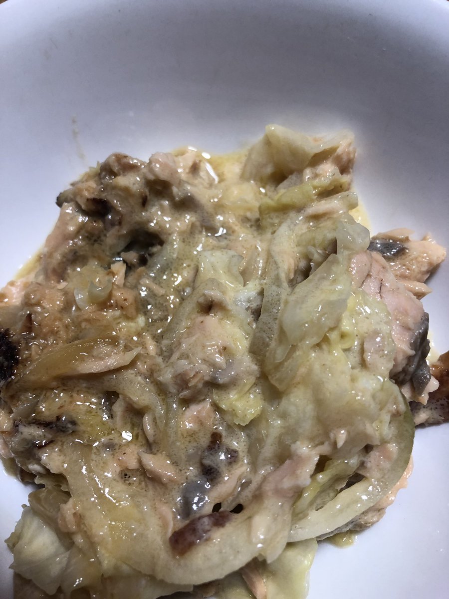 耳 Twitterren 今日はご飯食べてからのマッサージ だいぶ背中 腰 肩が楽になりました 頭 頭は悪いくらいが丁度良いっしょ なんか グロい食べ物に見えますが 白米とちゃんちゃん焼で頂きました