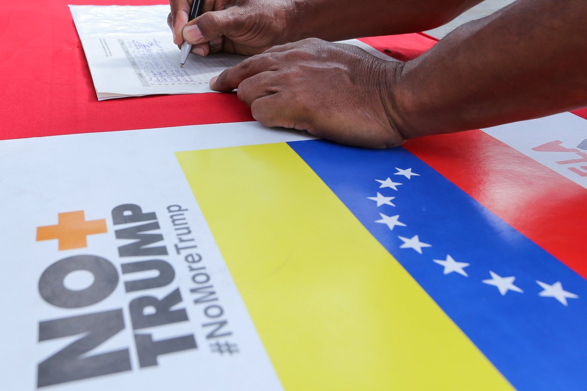 teleSURtv's tweet photo. #Venezuela | Campaña No More Trump contra el bloqueo impuesto por #EEUU consigue más de 11 millones de firmas https://t.co/KuyZhzF7s3

.@NicolasMaduro agradeció a todos los venezolanos por el rechazo firme a las medidas impuestas por el gobierno de Donald Trump https://t.co/CtvmFJeXY6
