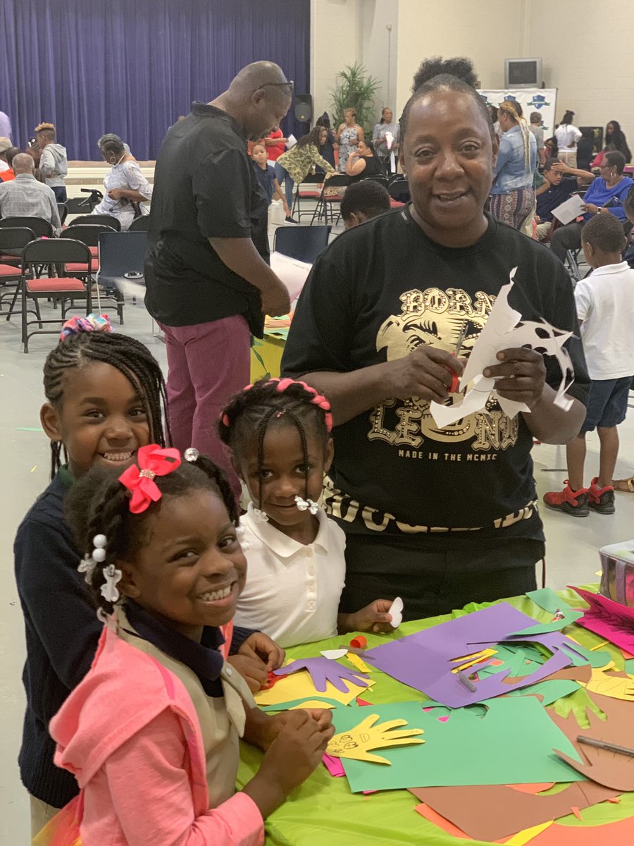 HRdiggs's tweet photo. Grandparents’ &amp; Grandfriends’ Day @APSDeerwood https://t.co/odqfbjpkhK