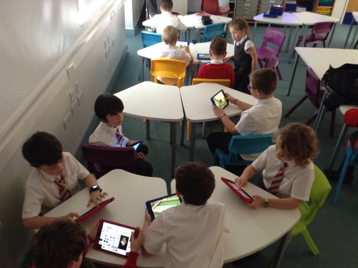 StJeromesSch's tweet image. Great start to our new Minecraft Club. Our topic was the Vikings with lots of Eric the Reds @MiLittlePadLtd