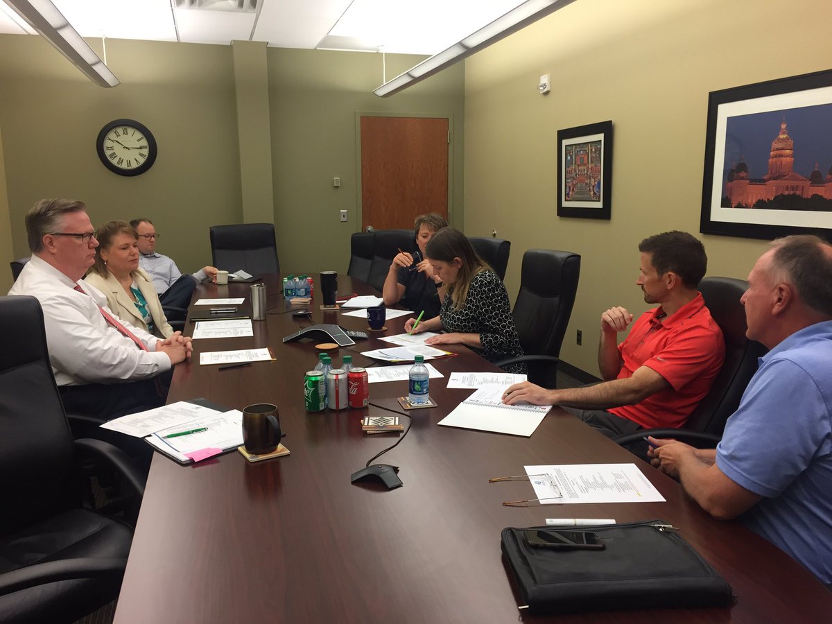 KathyAnderson's tweet photo. Fantastic @IowaABI #abicon20 Conference Committee underway!!! So thankful for so many volunteers @IADGIOWA @KaySnyderIA @Trilix @brettburkhart @shiftdsm @KBiowa https://t.co/YZQFmKqHy7