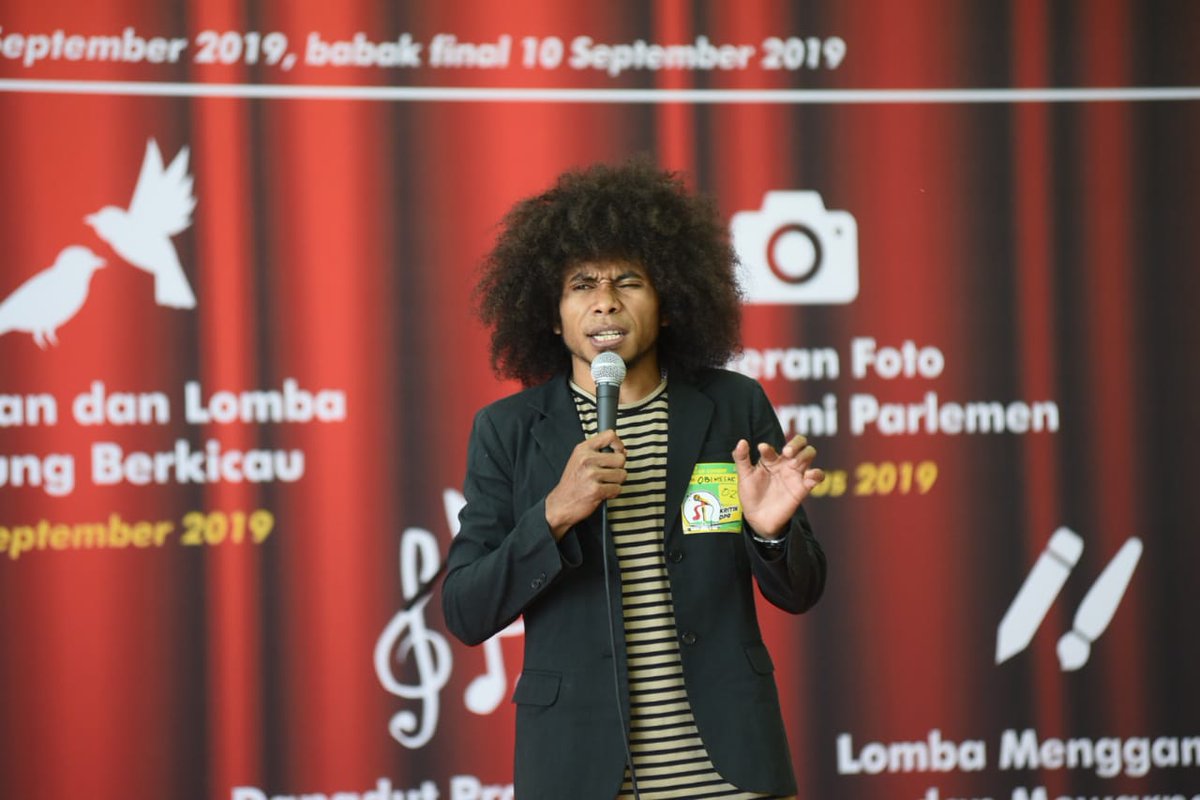 DPR_RI's tweet photo. Final Lomba Stand Up Comedy "Kritik DPR 2019", di Lobby Gedung Nusantara III DPR RI, Selasa 10 September 2019. #HUT74DPR #74TahunDPR #StandUpComedy #LombaKritikDPR https://t.co/HiMqrYohS1