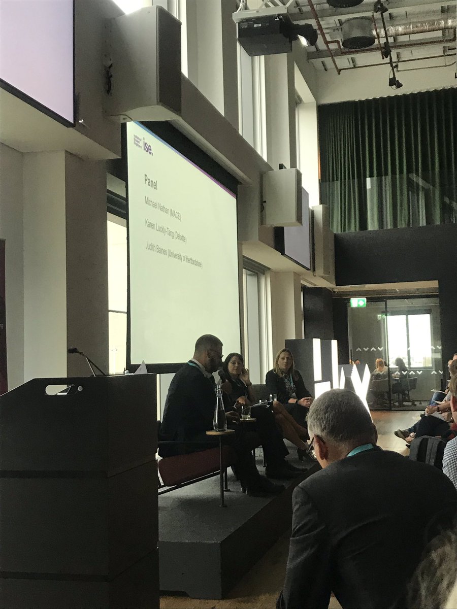 engage_ats's tweet image. How do we recruit graduates and apprenticeships and meet the future skills challenge around digital and tech roles ? #earlyapplication #nationalapprenticeshipweek #engageats #earlycareers #isesurvey19