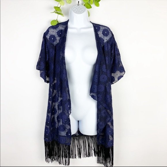Marsa0986's tweet photo. So good I had to share! Check out all the items I'm loving on @Poshmarkapp #poshmark #fashion #style #shopmycloset #davidjames #meettheposher #lularoe: https://t.co/Ce0fTVJCGe https://t.co/Gq53U9xD9e