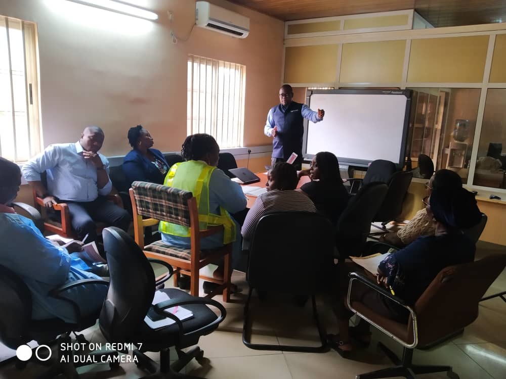 WarehouseVisib1's tweet photo. Kaizen workplace change management entrant meeting held with the Federal Central Medical Stores, Oshodi, Lagos. #Warehouseupgrade. @zukynokeke @Fmohnigeria @ARC4SC @ARC_Nigeria https://t.co/i1XsruGJtT