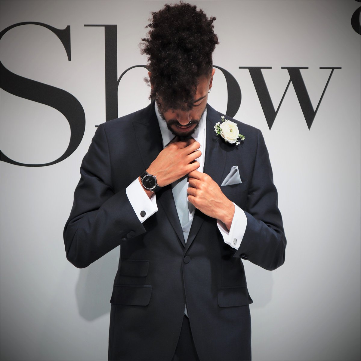 WatchVIPUK's tweet photo. Looking dapper wearing our Montblanc star watch! 

@SEWeddingshow 

#celebritylife #montblanc #model #mensfashion #watchesofinstagram https://t.co/Ys2hljUanJ