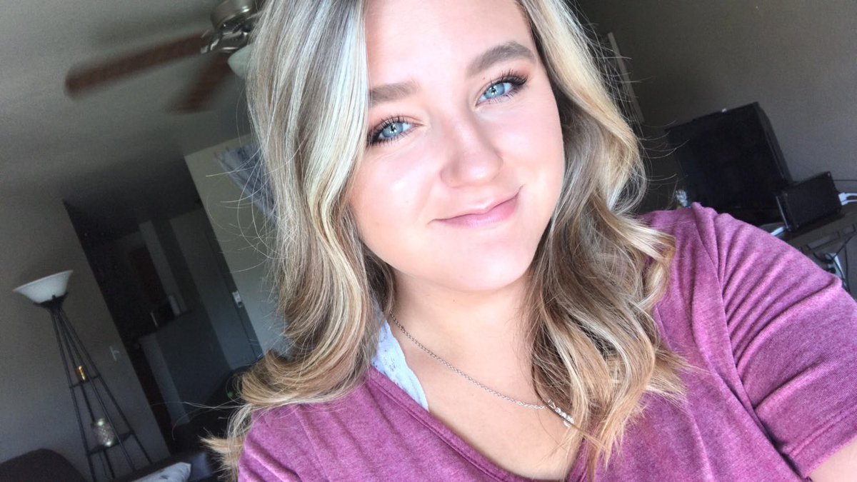 One of our beautiful new members has a birthday today!!! @laurenoz17 We hope you have a great day full of love and cheer! 💜🥳
