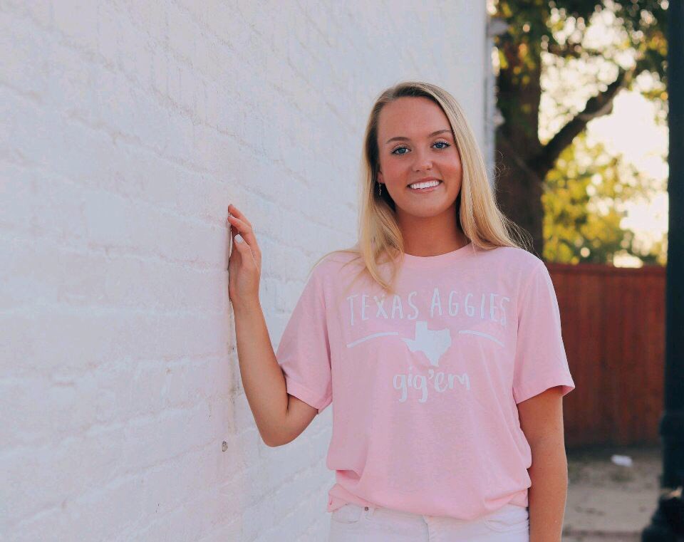 AggieOutfitters's tweet photo. GIVEAWAY ALERT! It’s T-SHIRT TUESDAY! You know the drill, we have some sweet NEW DESIGNS and you have the chance to win RIGHT NOW! We are loving these dainty designs for fall &amp; we hope you do too!
•
TO ENTER
1) Follow us @aggieoutfitters
2) Like this post
3) Retweet https://t.co/CYcfHrflUi