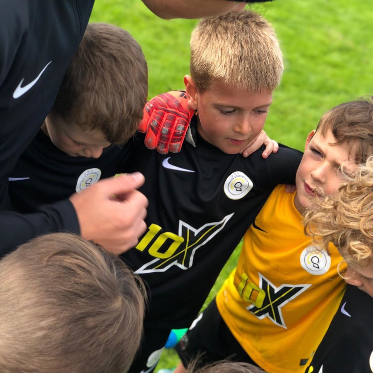 10xathletic's tweet photo. ⚽️ MACS Spartans Won 16-4 ⚽️ Now that’s a #10XPerformance 👍..
First game of the season for @macsacademy Junior Football Club U8’s. Well done boys 🎉🎉🎉
.
.
@10xathletic proud sponsors of @macsacademy JFC .
.
HUGE Thanks to @skappareluk #FIFA20demo https://t.co/TMACWWnY4N