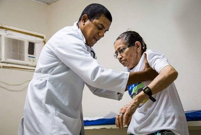CanetIrina's tweet photo. @CubacooperaEcBA . La BMC en Ecuador esta cumpliendo la honrosa misión de mejorarle la calidad de vida al pueblo Ecuatoriano .#CubaPorLaSalud #CubaEsSalud #Cubacoopera @embacuba_ecuad @CubacooperaCu @CubacooperaEc https://t.co/X8Bjb9XVFl