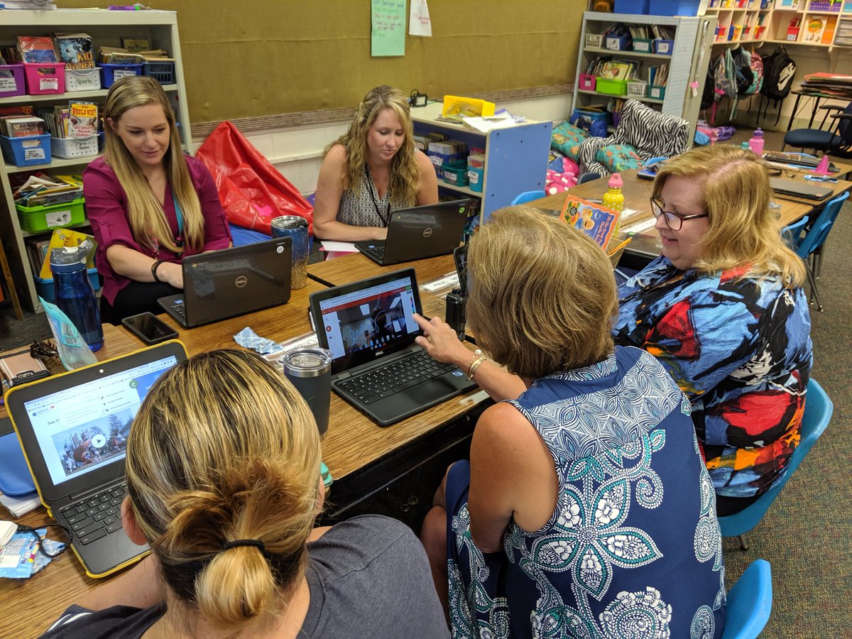 jlessard32's tweet photo. Having a fabulous day at ADE Let's talk digital portfolios! 
          📑 🖥️  📷 ✍️🎨
 @Seesaw @AliceDrive_Elem #PLC @SuzannaFoley @KatherineSpign1 #thehiveonthedrive #voice #choice #reflection #collaboration #SumterStrong https://t.co/rhVkGRdOaX