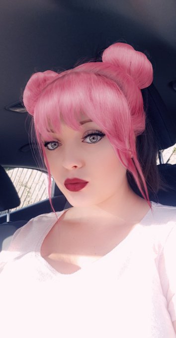 Does #pink hair suit me? #Anime 🤣 https://t.co/mx3fXba7QK<a href="/tag/pink"class="tags">#pink</a><a href="/tag/anime"class="tags">#Anime</a>
