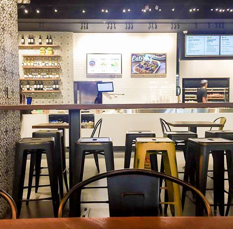 RiceKitchen_'s tweet photo. When the food and esthetics are both on point 👌🍛🍻
#miami #miamifoods #miamieats #miamirestaurants #coralgables #biscayne #edgewater #brickell #wynwood #miamidesigndistrict #southbeach #northbeach #northmiami #southmiami #downtown #midtown #foodies #yum #doral https://t.co/OtDTCwEHkf