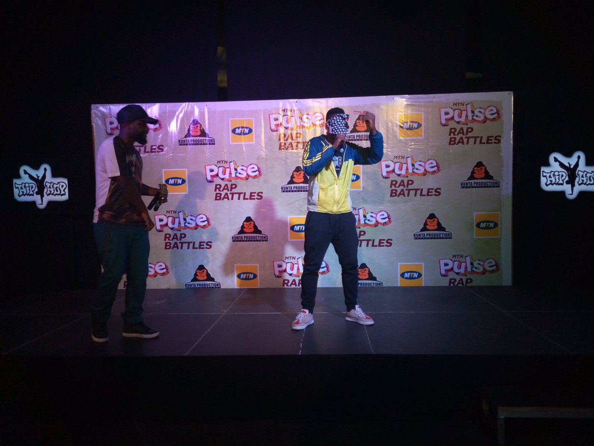 kabderrick's tweet photo. I honestly just want to know why it's mainly rappers who wear like this guy.. 😅
#MTNPulse
#MPRB https://t.co/njgorANUBO