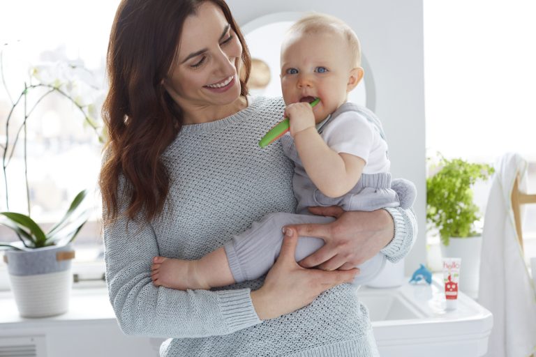 LABabyShow's tweet photo. With their all-natural line of #oralcare picks for adults and kids alike, @helloproducts is on a mission to change the game when it comes to brushing, flossing, and more. Check them out at the #LABabyShow on November 2-3! https://t.co/sJknwVSAqi https://t.co/13LV1EJaDf