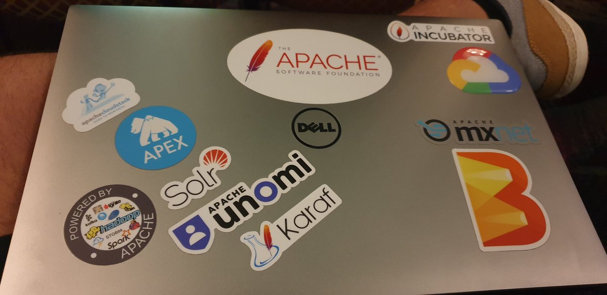 jbonofre's tweet photo. Funny to only have #apache #karaf sticker only now on my laptop ;))) @TheASF https://t.co/ZQf4nCcs9A