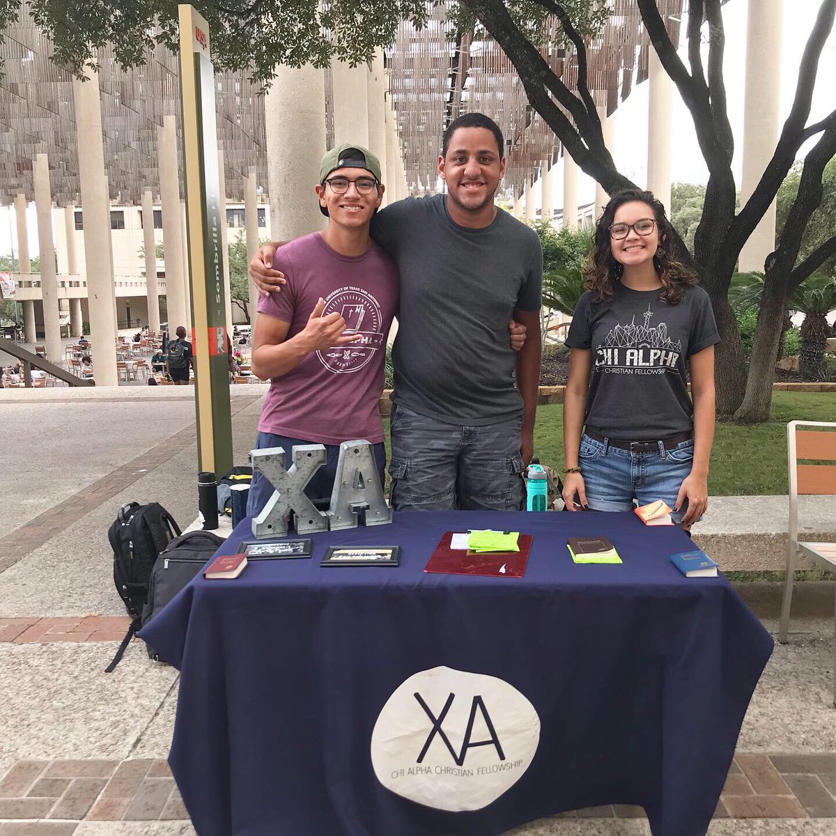 UTSAGetInvolved's tweet photo. It’s perfect #tablingtuesday weather! 🌤 Come check out the organization tabling on the Central Plaza today 🤝 #GetInvolved #utsa https://t.co/qyldonnows
